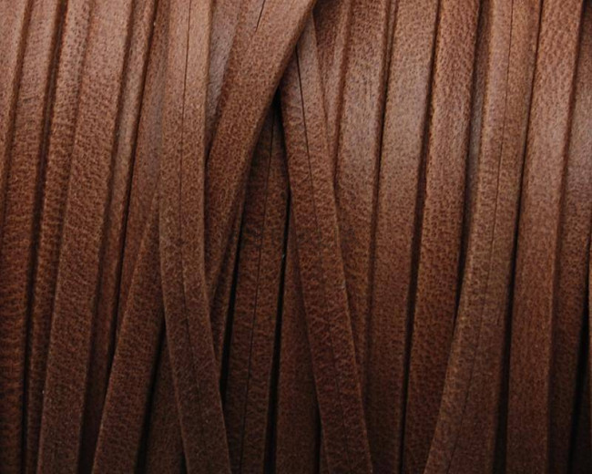 Cuero. Tira doblada. Plano 3x1mm. Camel mate. Calidad superior