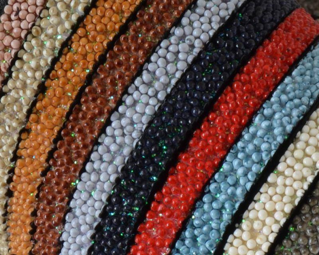 Caviar sintetico. Plano. 5x2mm. Calidad superior MIX.