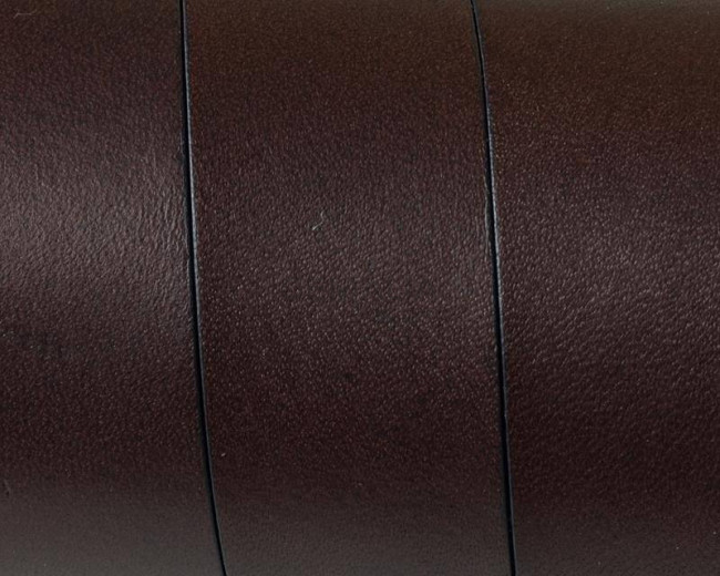 Cuero Plano 20x1,5mm. Marron Oscuro cantos negros. Calidad superior1,10-1,20M/tira