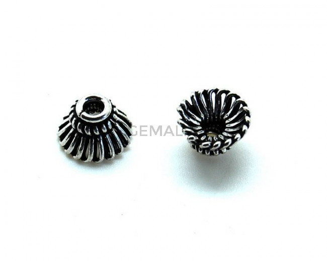 Cuentas metalicas. Capuchon. 10x7mm. Plata vieja. Int.2,3mm aprox.