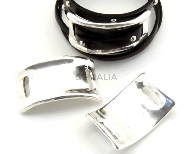 Zamak. Rectangulo. 47x30mm. Plateado. Int.14x4mm