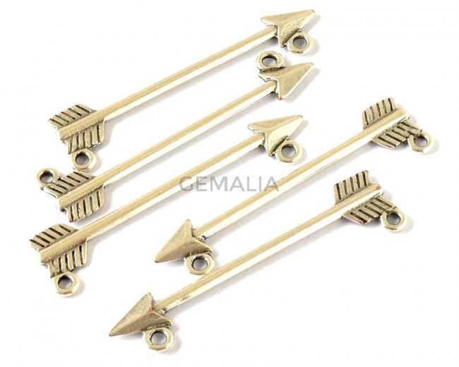 Zamak. Colgante. Flecha. 55mm. Plateado. Int.2mm