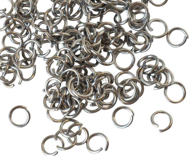 Acero inoxidable 316L. Argolla abierta. 8x8x1,2mm. Plateado.