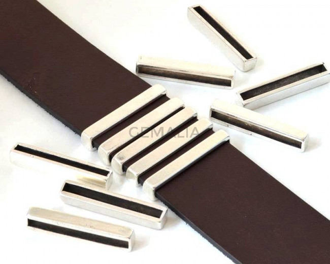 Barra Zamak entrepieza. 31x4,8mm. Plateado. Int.29x2,5mm