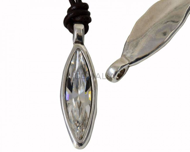 Colgante Zamak/SWAROVSKI. 50x15mm. Plateado-Crystal. Int.5mm