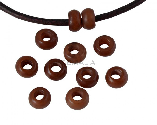 Resina. Rondel 6,5x6,5x4mm. Marron oscuro opaco. Int.3mm aprox. Calidad superior.