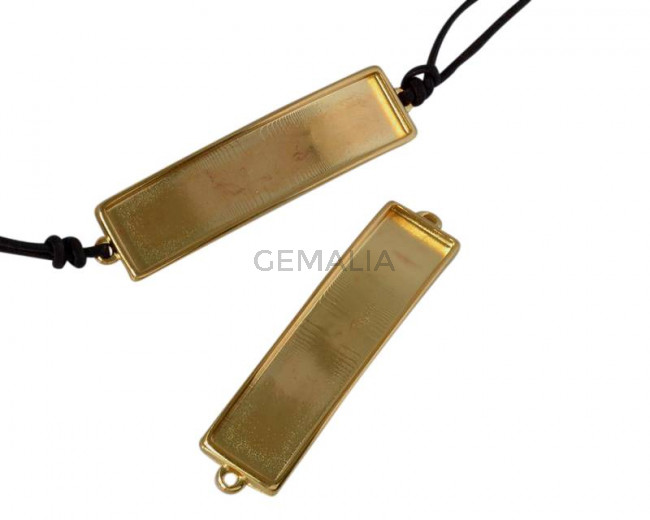 Conector de Zamak 52,5x12,6mm. Para cuero 10x2mm. Dorado. Int.1,5mm