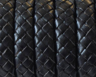 Cuero REGALIZ trenzado. Oval. 10x5.5mm. Negro.