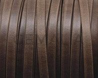 Cuero. Tira doblada. Plano 5x1,5mm. Marron oscuro mate. Calidad superior
