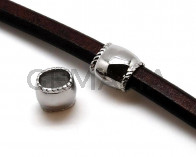 Acero inoxidable. Tubo. 16x15,7x12,5mm. Int.11,5x7,5mm