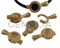 Cierre Zamak Imán. Sin piedra. 40x21mm. Int.piedra 12mm. Dorado.Int.5mm