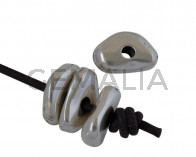 Rondel de Zamak 16x11x4,5mm. Plateado. Int.3mm