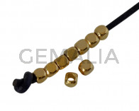 Entrepieza de latÃ³n cubo 2x2mm. Dorado. Int.1,2mm