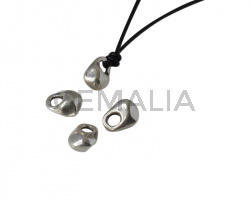 Colgante de Zamak 10x8mm. Plateado. Int. 3mm.