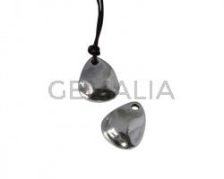 Colgante pepita de Zamak 23,5x19mm. Plateado. Int. 3mm.