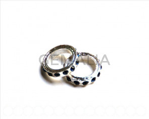 Metalico. Rhinestone 19x19x4mm. negro-plateado. Int.13mm aprox.