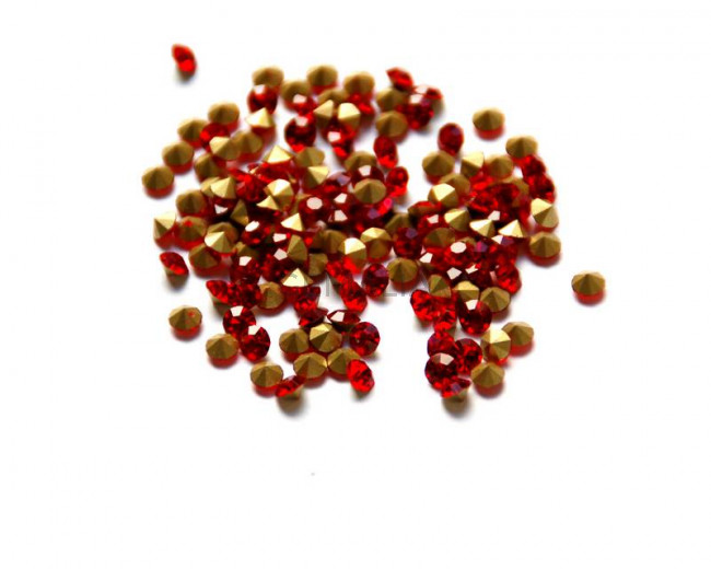 Crystal. Rhinestone Chaton. 4-4,1mm. Light Siam. 144 Ud.