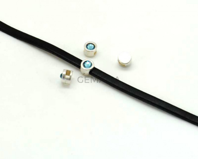 Zamak/Swarovski. Coin. 8mm. Silver-Aquamarine. Inn.5x2mm.