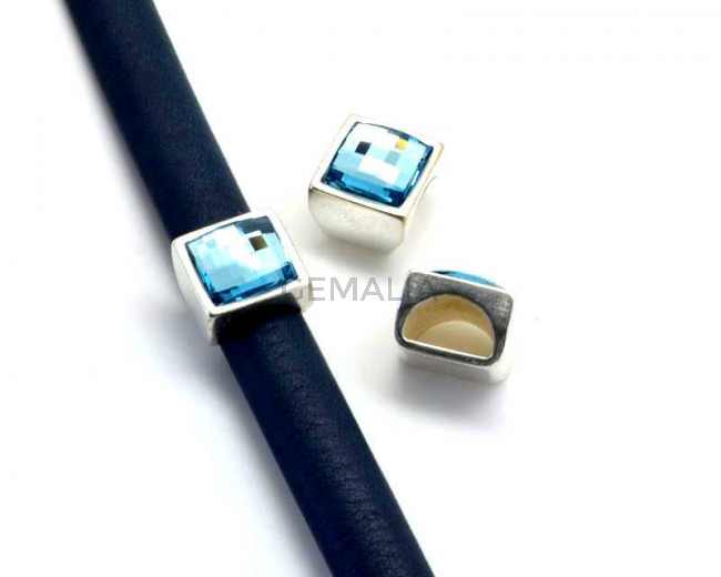 Zamak/Swarovski. Square. 13mm. Silver-Aquamarine. Inn.10x5mm.