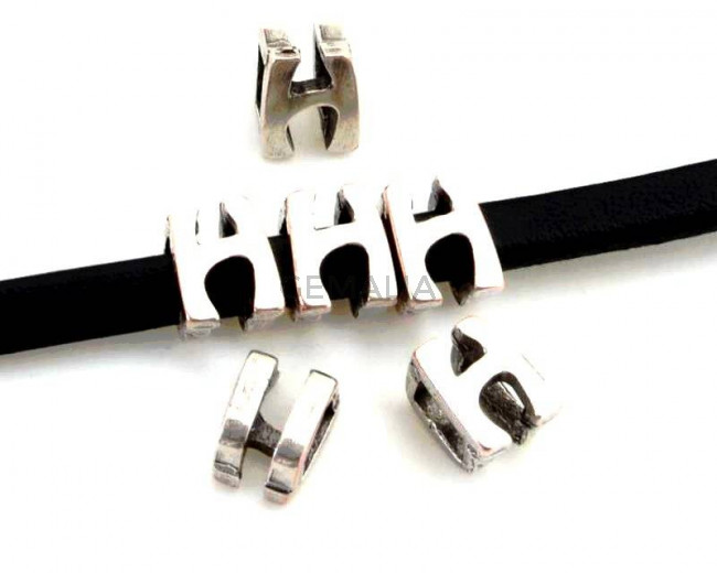 Zamak. Letter H. 9.5mm. Silver color. Inn.6x2.5mm.