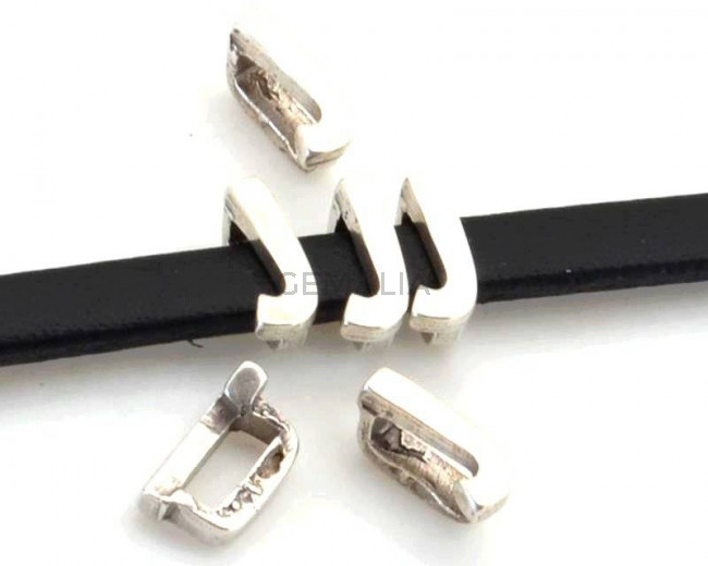 Zamak. Letter J. 9.5mm. Silver color. Inn.6x2.5mm.