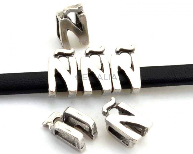 Zamak. Letter Ñ. 9.5mm. Silver color. Inn.6x2.5mm.