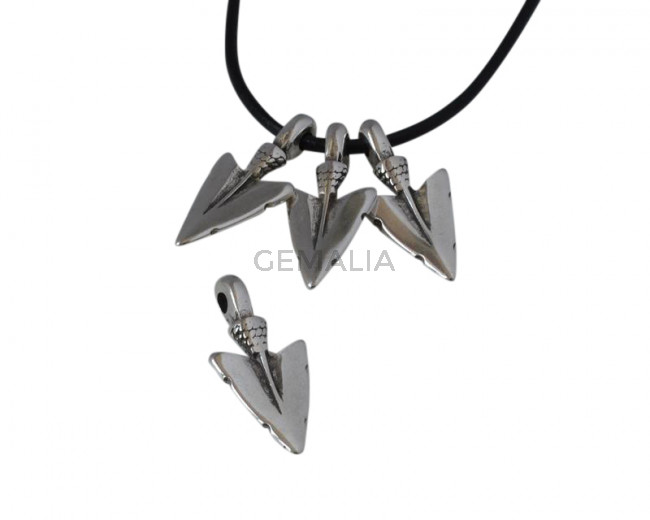 Zamak arrow pendant 32x15mm. Silver. Inn.3mm