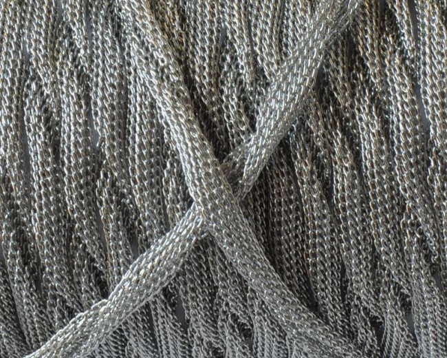 Stainless Steel 316. Chain 0.3x3.5mm. Silver color.